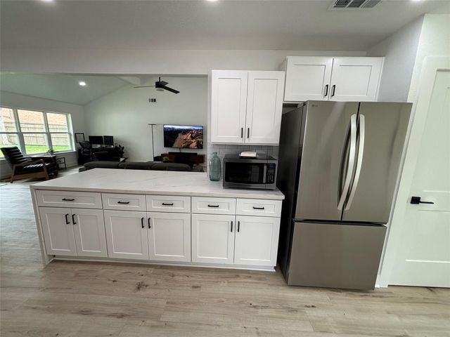 15511 Bowsprit Lane, Houston, TX 77062