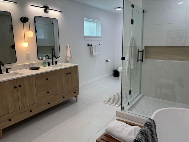 15511 Bowsprit Lane, Houston, TX 77062