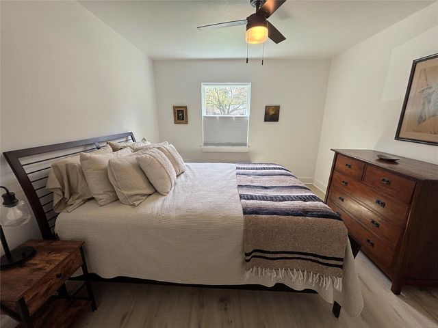 15511 Bowsprit Lane, Houston, TX 77062