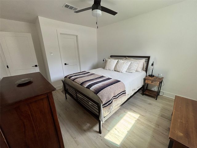 15511 Bowsprit Lane, Houston, TX 77062