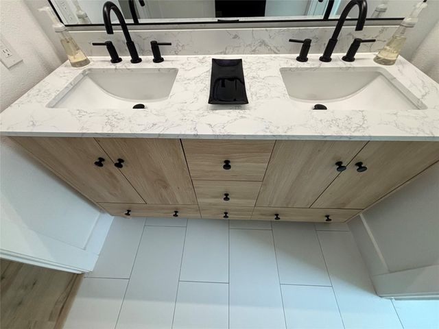 15511 Bowsprit Lane, Houston, TX 77062