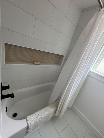 15511 Bowsprit Lane, Houston, TX 77062