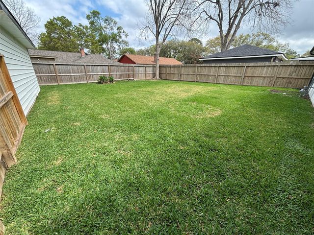 15511 Bowsprit Lane, Houston, TX 77062