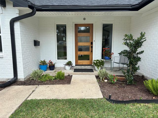 15511 Bowsprit Lane, Houston, TX 77062