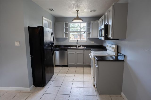 711 MASON STREET, Brandon, FL 33511