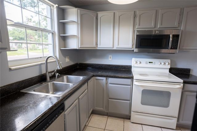 711 MASON STREET, Brandon, FL 33511