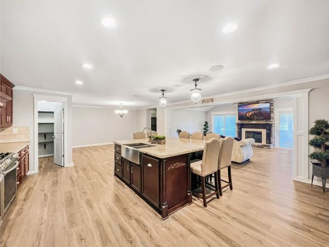 9731 Hadden Road, Baytown, TX 77521