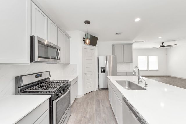 1719 Barrows Lane, Rosenberg, TX 77469