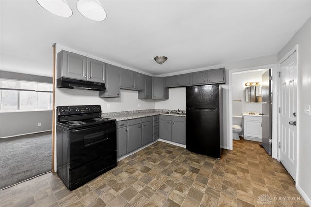 5230 Hoover Avenue, Dayton, OH 45417