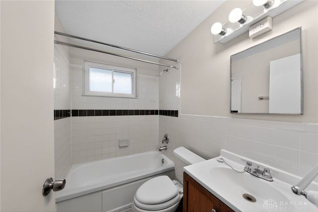 5230 Hoover Avenue, Dayton, OH 45417