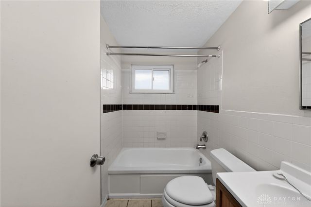 5230 Hoover Avenue, Dayton, OH 45417