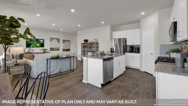 1627 LAYNE LOOP, New Braunfels, TX 78130