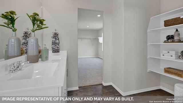 1627 LAYNE LOOP, New Braunfels, TX 78130