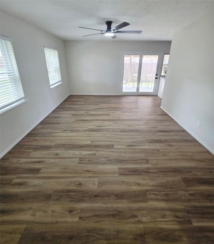 2633 Dove Meadow Drive, Garland, TX 75043