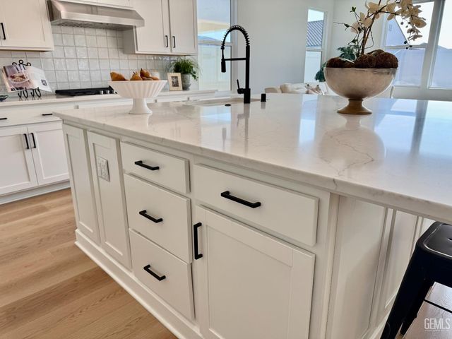 14637 Littonham Way, Bakersfield, CA 93311