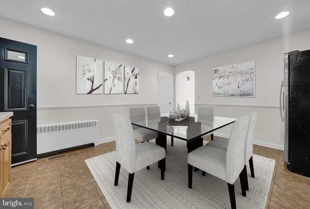 2031 OAK AVE, Hatfield, PA 19440