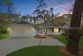 8 Bobcat Ln, Hilton Head Island, SC 29926