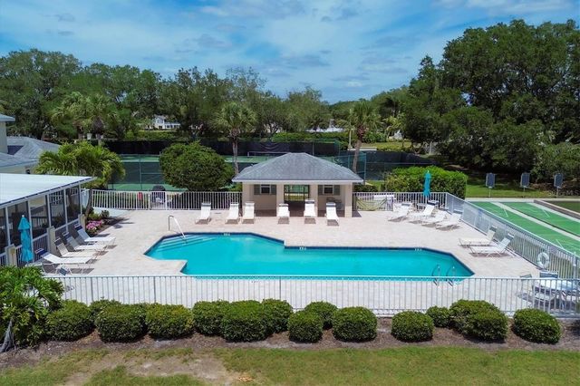 432 SUNSET LAKE BOULEVARD 102, Venice, FL 34292