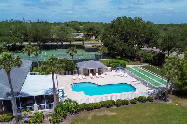 432 SUNSET LAKE BOULEVARD 102, Venice, FL 34292