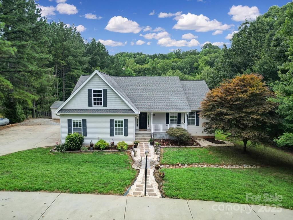 4394 Mountain Creek Road, Iron Station, NC 28080
