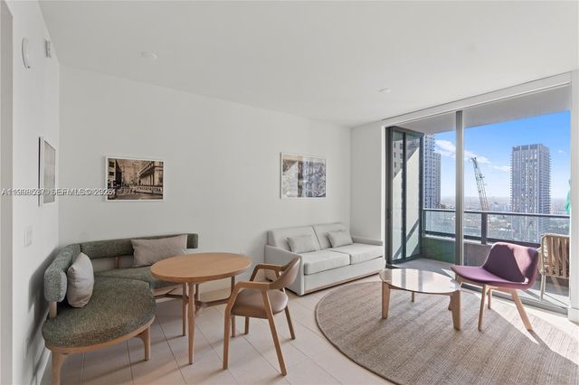 159 NE 6th St 2403, Miami, FL 33132