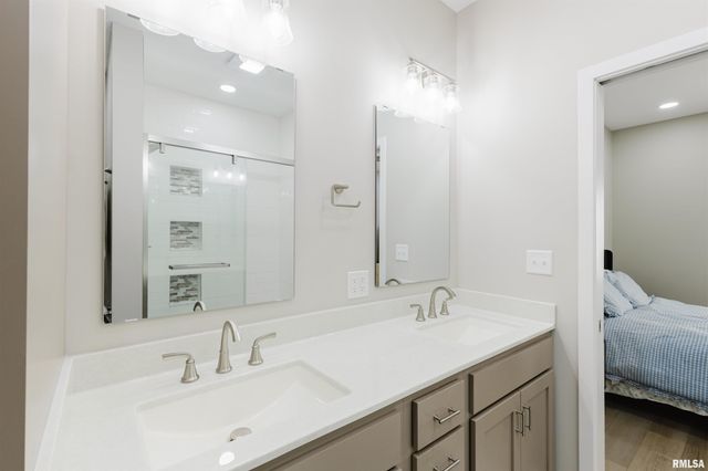 821 N 27TH Street, Herrin, IL 62948