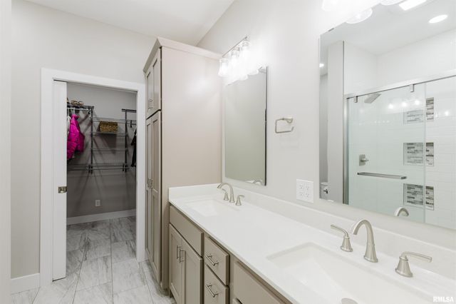 821 N 27TH Street, Herrin, IL 62948