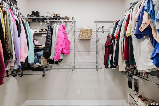 821 N 27TH Street, Herrin, IL 62948