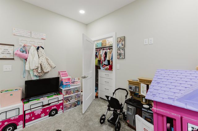 821 N 27TH Street, Herrin, IL 62948