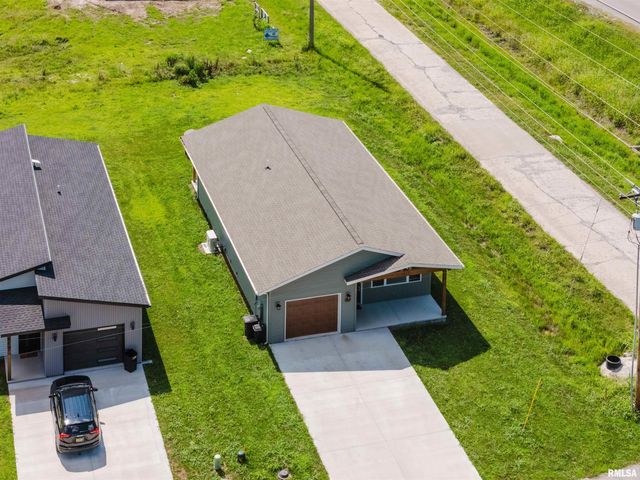 821 N 27TH Street, Herrin, IL 62948