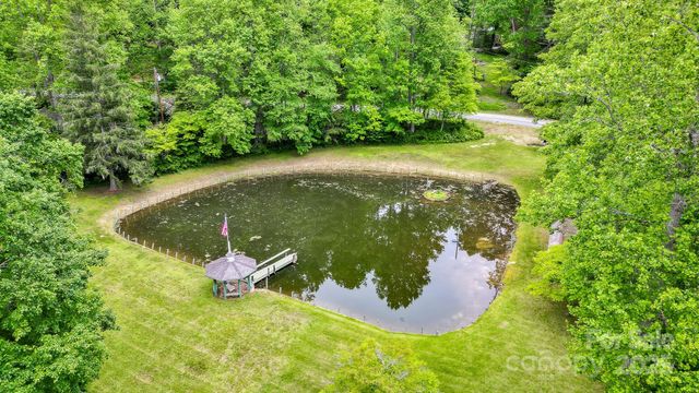 140 Old CCC Road, Hendersonville, NC 28739