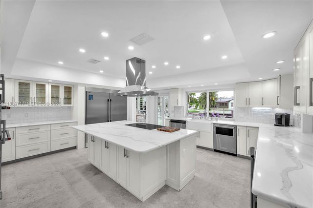 4440 NE 23rd Avenue, Lighthouse Point, FL 33064