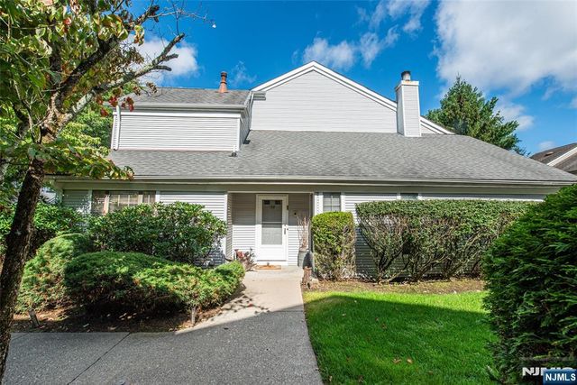138 Day Court, Mahwah, NJ 07430