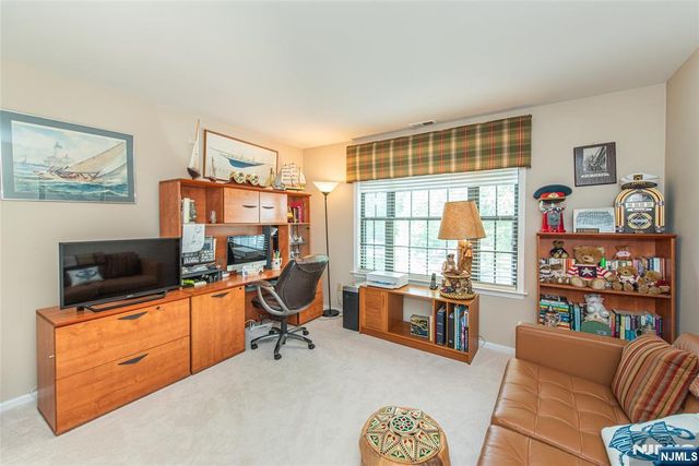 138 Day Court, Mahwah, NJ 07430