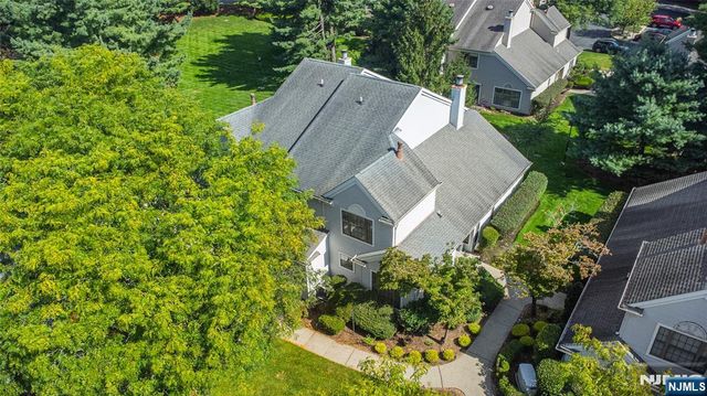 138 Day Court, Mahwah, NJ 07430