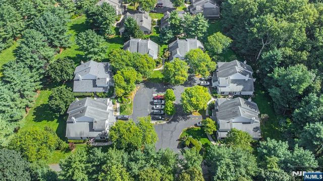 138 Day Court, Mahwah, NJ 07430
