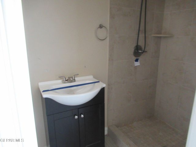 2928 DEVILS TOWER Circle, El Paso, TX 79904