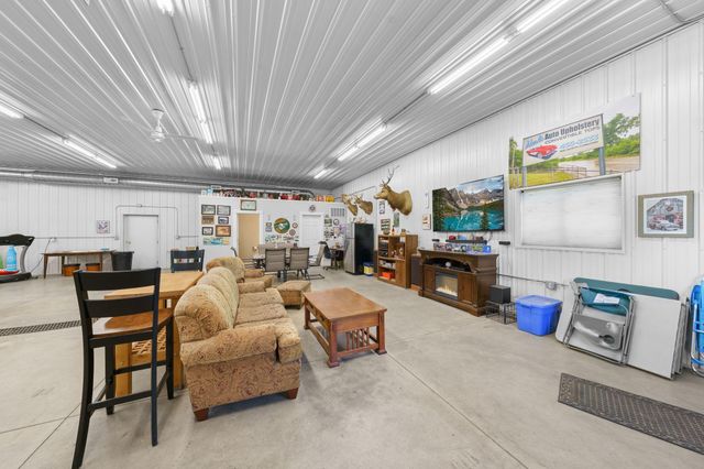 8946 285th Avenue NE, North Branch, MN 55056