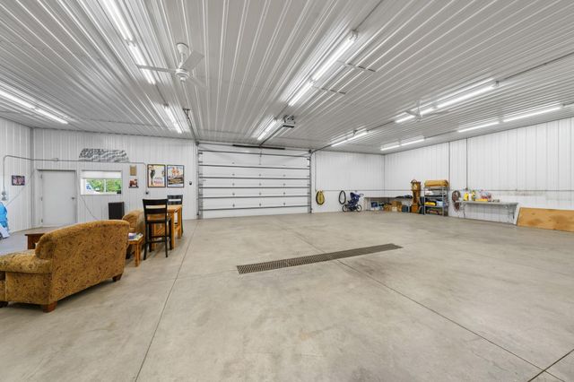 8946 285th Avenue NE, North Branch, MN 55056
