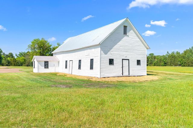 8946 285th Avenue NE, North Branch, MN 55056