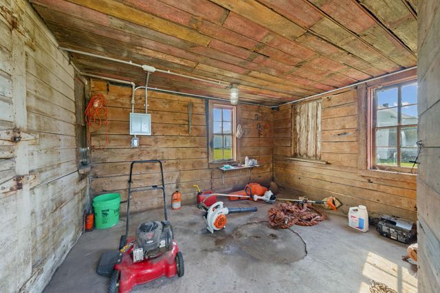 8946 285th Avenue NE, North Branch, MN 55056
