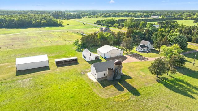 8946 285th Avenue NE, North Branch, MN 55056