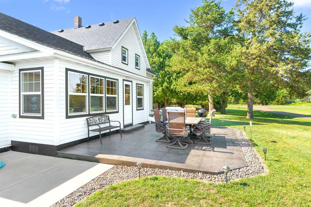 8946 285th Avenue NE, North Branch, MN 55056 — photo 3