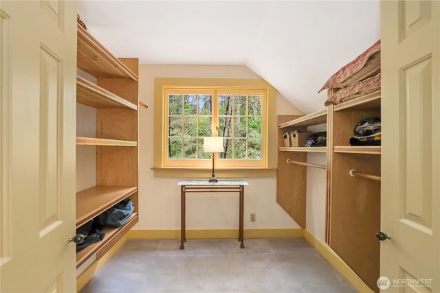 7400 Island Center Road NE, Bainbridge Island, WA 98110