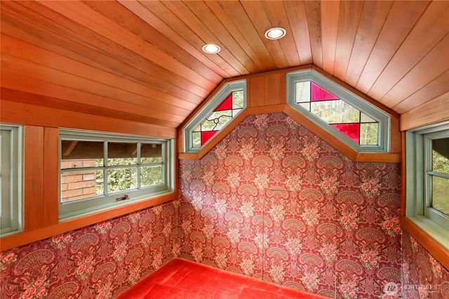 7400 Island Center Road NE, Bainbridge Island, WA 98110