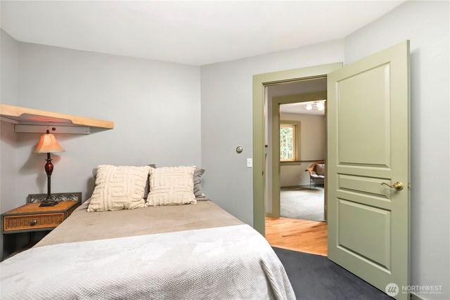 7400 Island Center Road NE, Bainbridge Island, WA 98110