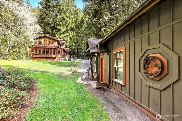 7400 Island Center Road NE, Bainbridge Island, WA 98110