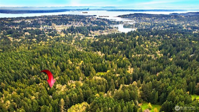 7400 Island Center Road NE, Bainbridge Island, WA 98110