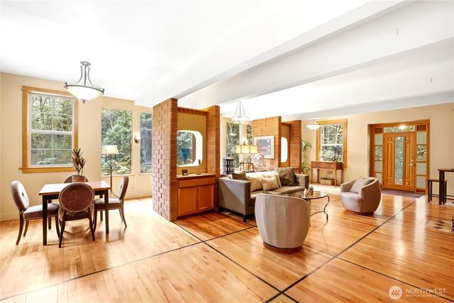 7400 Island Center Road NE, Bainbridge Island, WA 98110