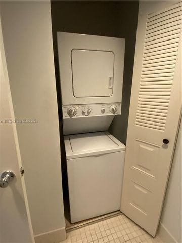 12950 SW 7th Ct 310A, Pembroke Pines, FL 33027